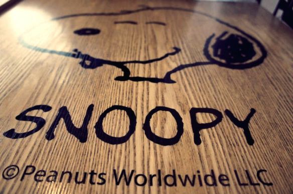snoopy table